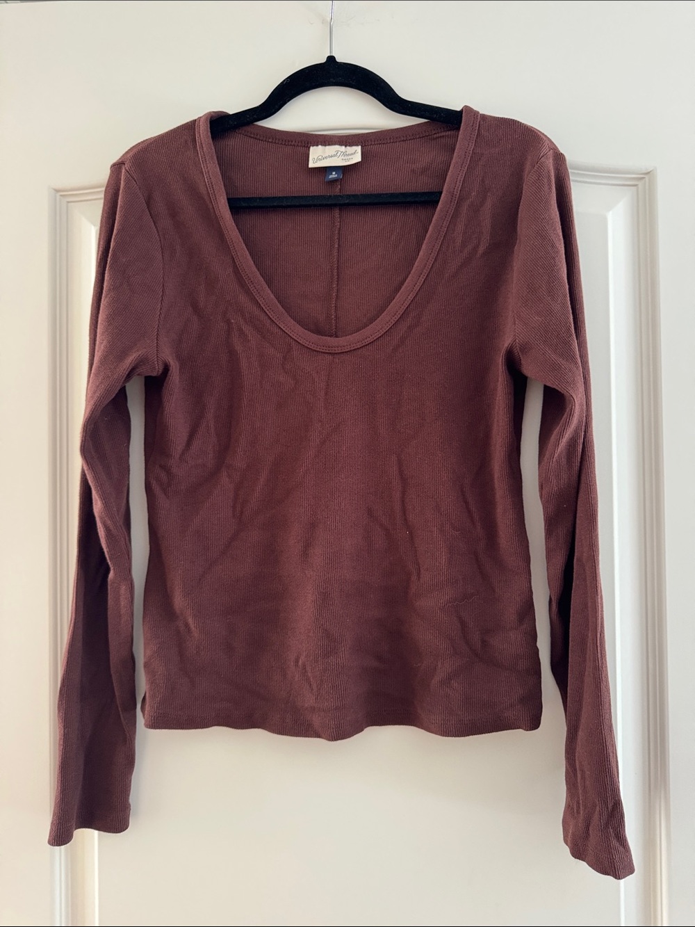 Universal Thread Long Sleeve Scoop Neck Top in Mauve Brown